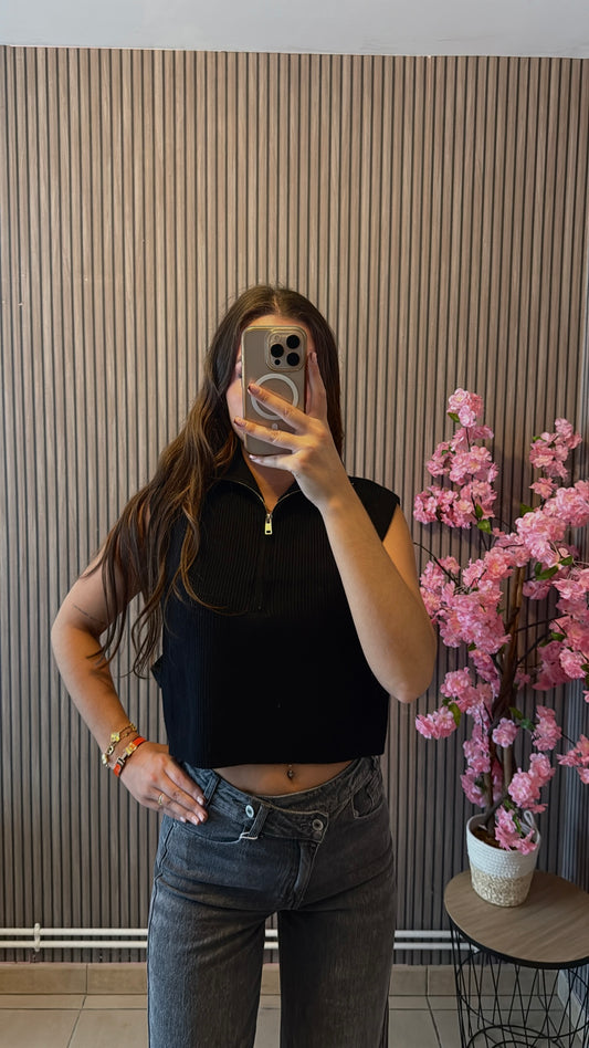 Pull noir sans manche