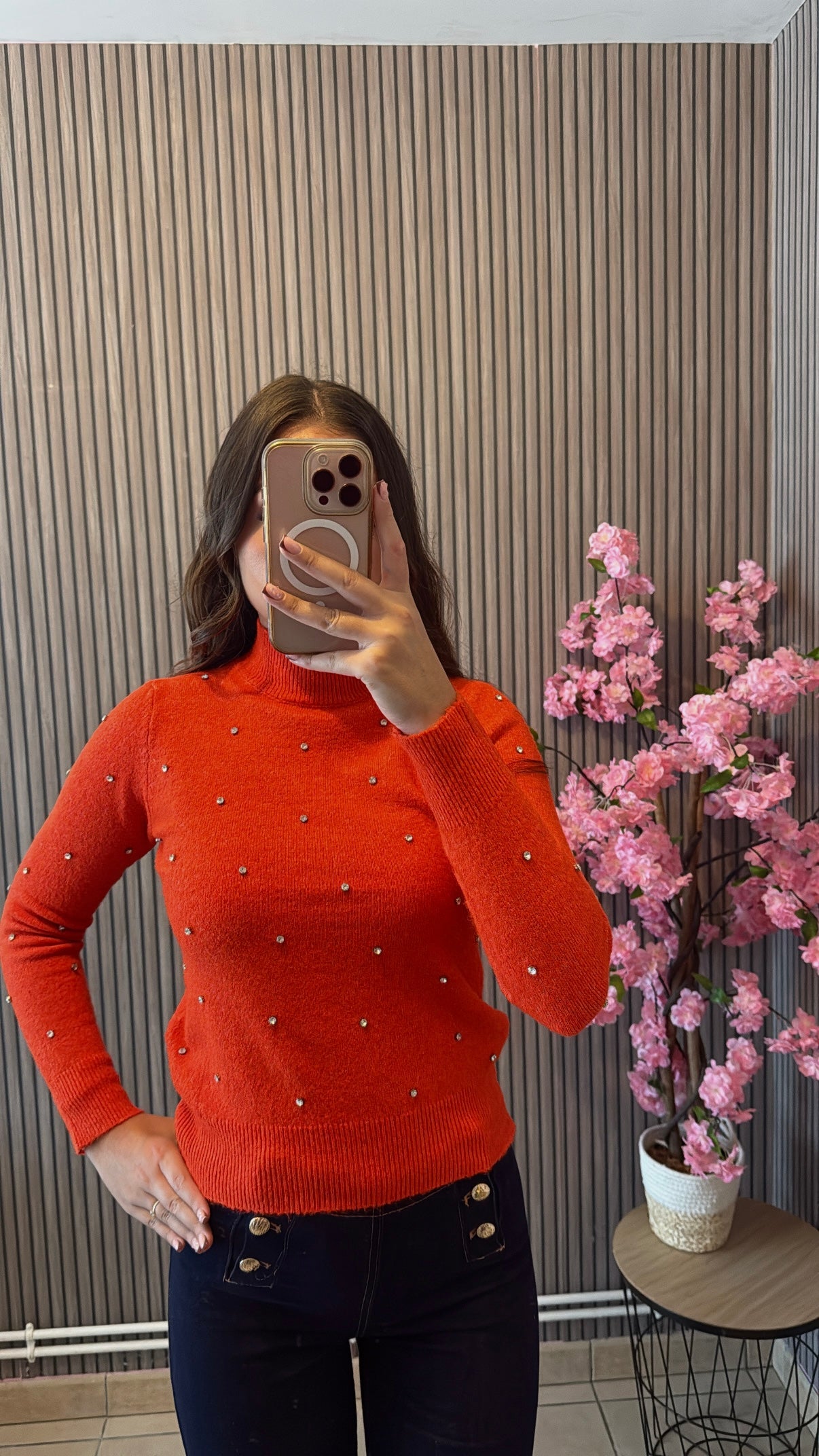 Pull orange à strass