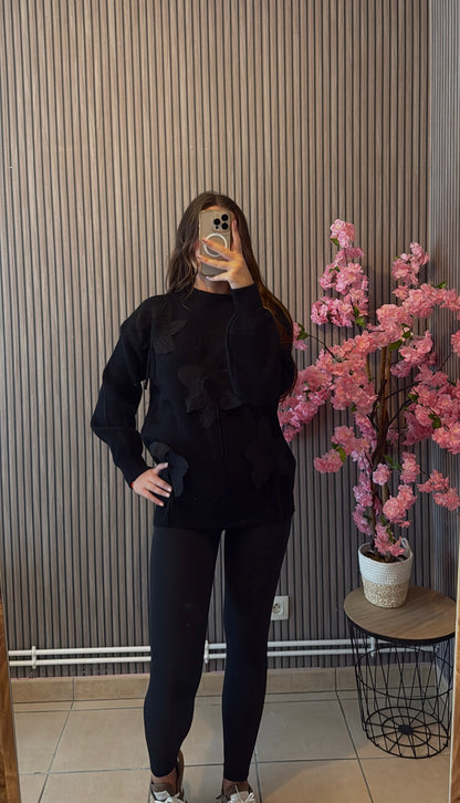 Pull à fleur noir