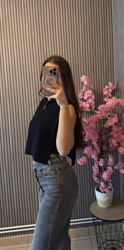 Pull noir sans manche