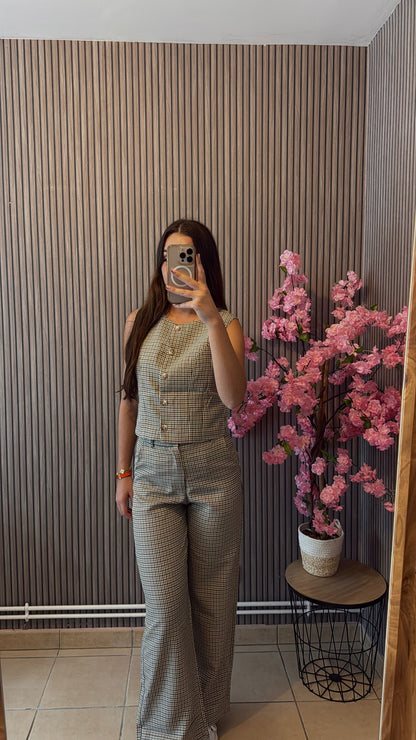 Ensemble à carreaux